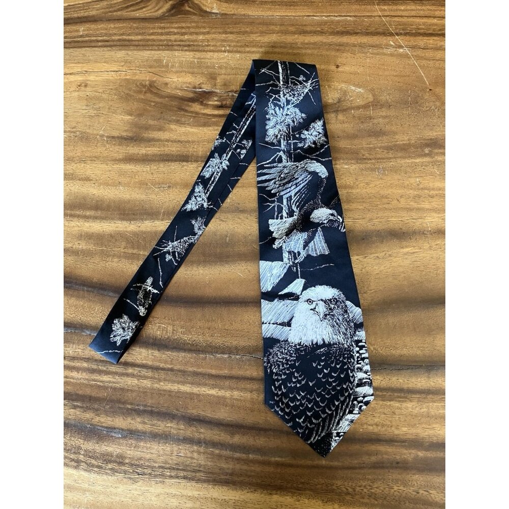 World Wildlife Fund (WWF) Men’s Necktie 56" Length 4" Width Eagles 100% Silk
